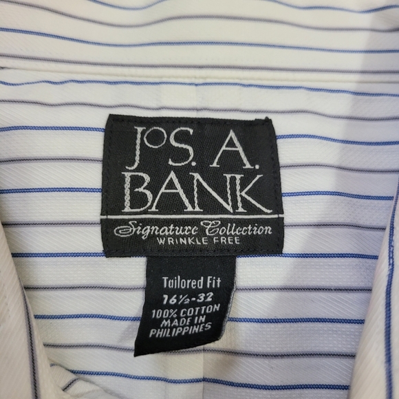 JoS. A. Bank signature collection wrinkle free shirt - Picture 2 of 11